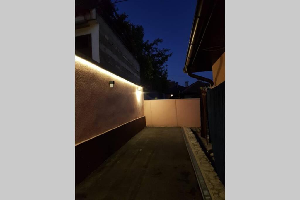 Apartman Sa Garazom I Internetom Sarajevo Exterior photo