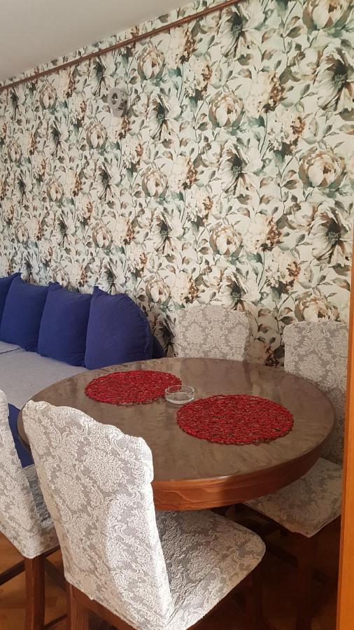 Apartman Sa Garazom I Internetom Sarajevo Exterior photo